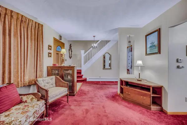 428 W Drinker ST, Dunmore, PA 18509