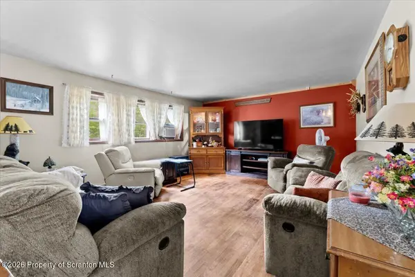 65 Anderson DR, Lehighton, PA 18235