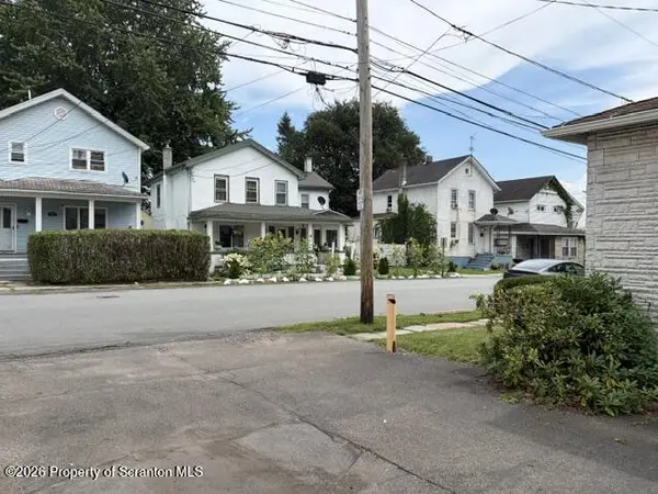 334 Railroad AVE, Scranton, PA 18505