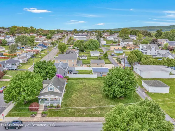 510 Roth ST, Moosic, PA 18507