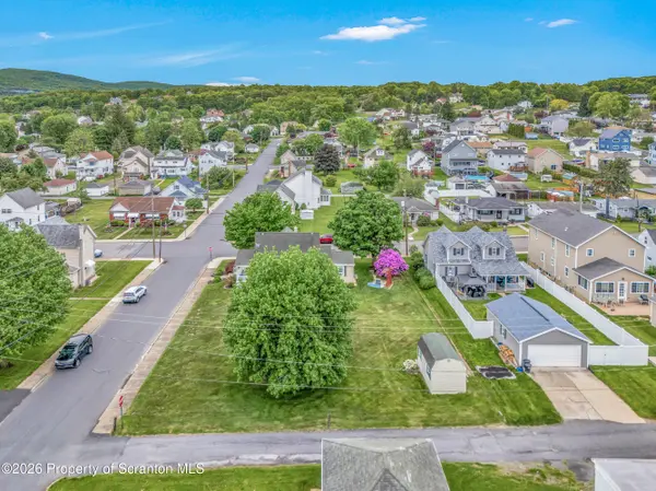 510 Roth ST, Moosic, PA 18507