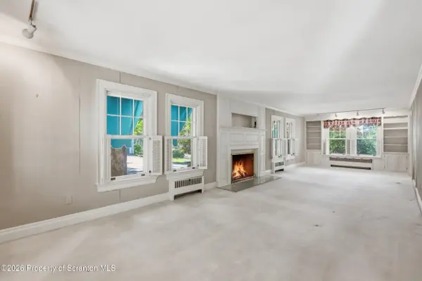 1008 Lily Lake RD, Waverly Twp, PA 18414