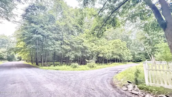 Cross Rd RD, East Stroudsburg, PA 18302
