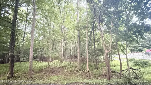 Cross Rd RD, East Stroudsburg, PA 18302
