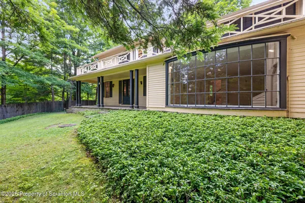 28 Church Hill RD, Glenburn Twp, PA 18414