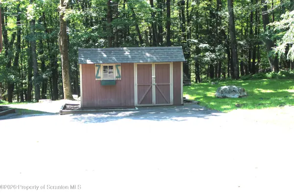 23 Aquarius LN, Lake Ariel, PA 18436