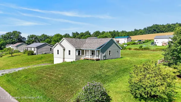 135 Walnut Ridge DR, Mehoopany, PA 18629