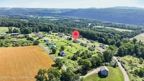 135 Walnut Ridge DR, Mehoopany, PA 18629