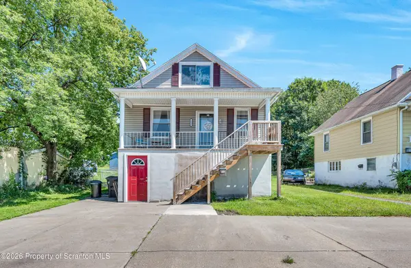 204 Hall ST, Throop, PA 18512