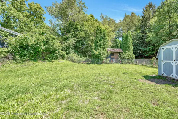 204 Hall ST, Throop, PA 18512