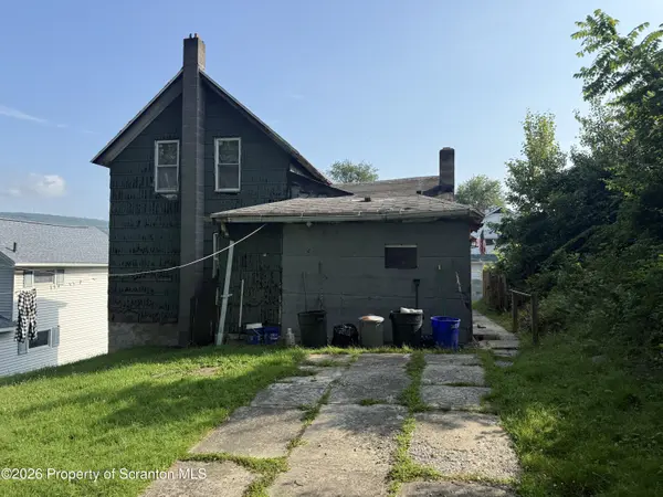 2013 Jackson ST, Scranton, PA 18504