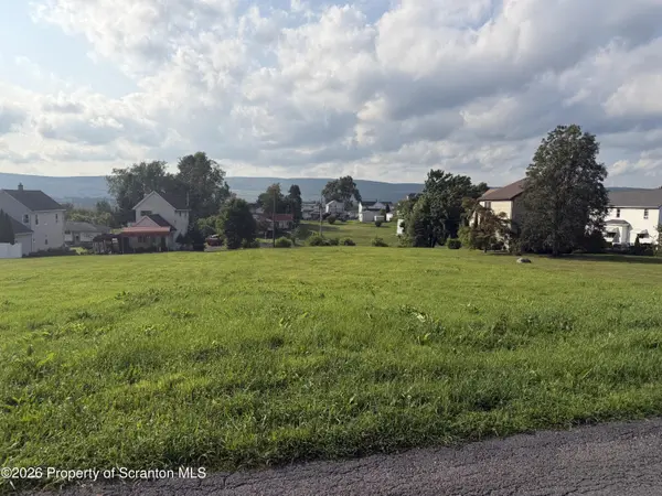 3337 Pittston AVE, Moosic, PA 18507