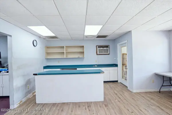 46 N Scott ST, Carbondale, PA 18407
