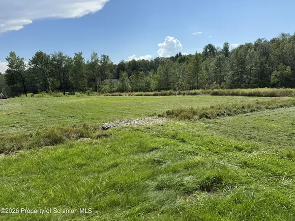 433 Stanton DR, Waymart, PA 18472