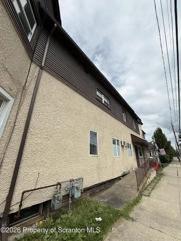 59 7th AVE, Carbondale, PA 18407