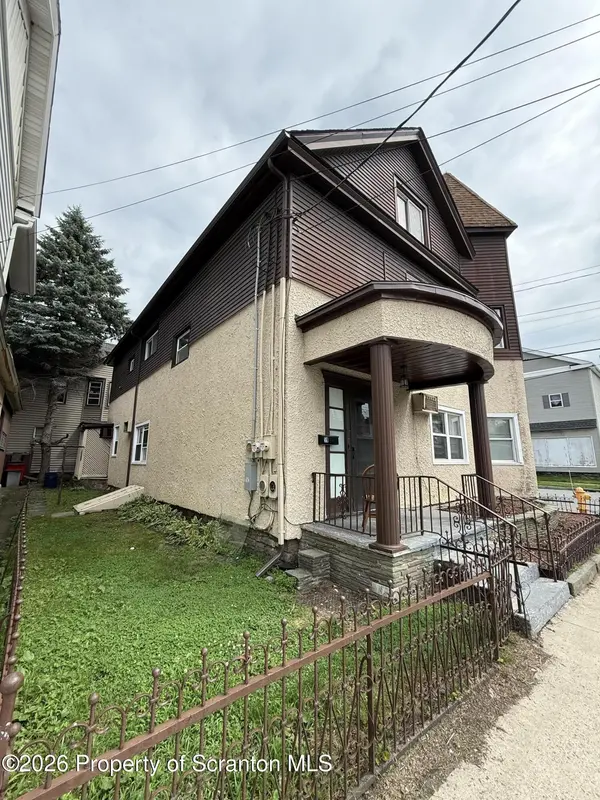 59 7th AVE, Carbondale, PA 18407