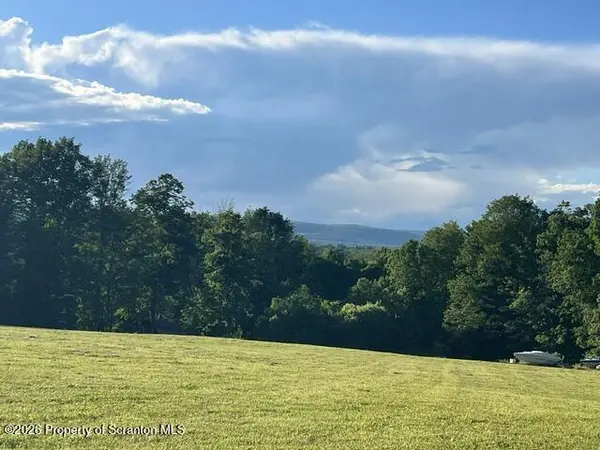 840 Maplewood 43.3 acres RD, Lake Ariel, PA 18436