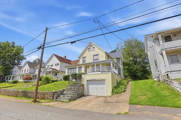 521 Delaware ST, Forest City, PA 18421