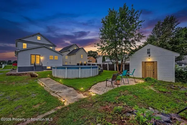 811 Murray ST, Throop, PA 18512