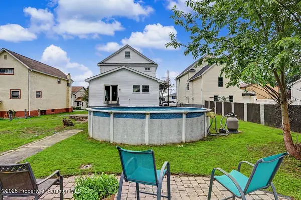 811 Murray ST, Throop, PA 18512