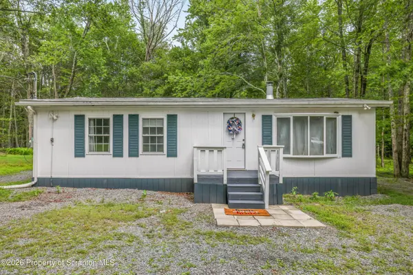 86 Windsor RD, Hawley, PA 18428