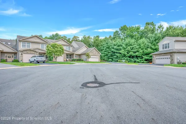 16 Fiore CT, Duryea, PA 18642