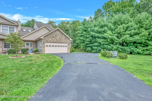 16 Fiore CT, Duryea, PA 18642