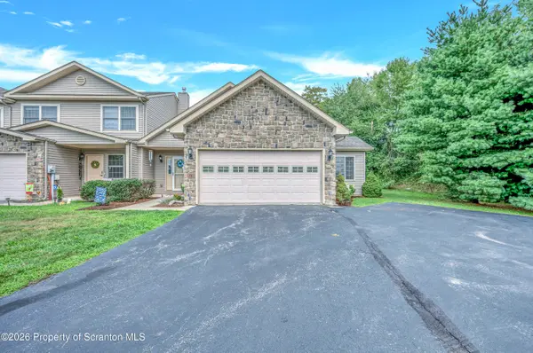 16 Fiore CT, Duryea, PA 18642