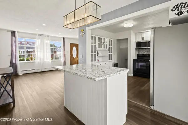 45 Sunrise DR, Wilkes-barre, PA 18705