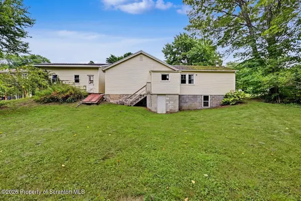 379 Daleville HWY, Covington Twp, PA 18444