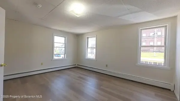 86 Lee Park AVE #2, Hanover Twp, PA 18706