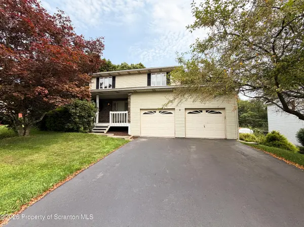 836 Laconia CIR, South Abington Twp, PA 18411