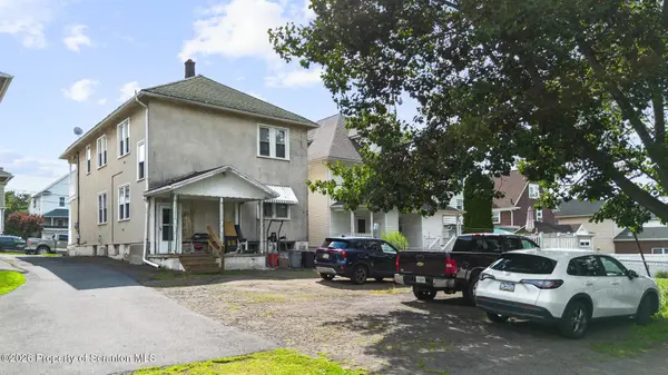 1711 Electric ST, Dunmore, PA 18509