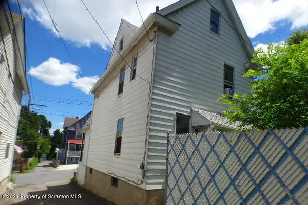 818 Myrtle ST, Scranton, PA 18510
