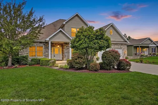 203 Azalea DR, Mayfield, PA 18433