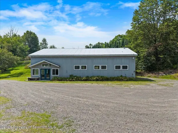 232 Cross Country RD, Hop Bottom, PA 18824