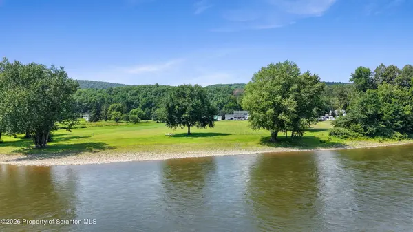 54 Riverside DR, Susquehanna, PA 18847