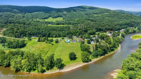 54 Riverside DR, Susquehanna, PA 18847