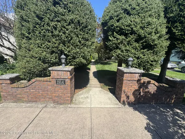 1914 Farr ST, Scranton, PA 18504