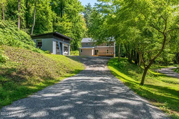 567 Sandy Valley DR, Falls, PA 18615