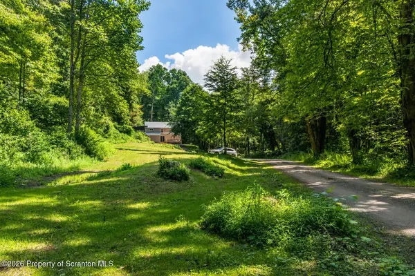 567 Sandy Valley DR, Falls, PA 18615