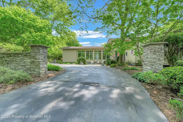 713 Glenburn RD, Waverly Twp, PA 18411