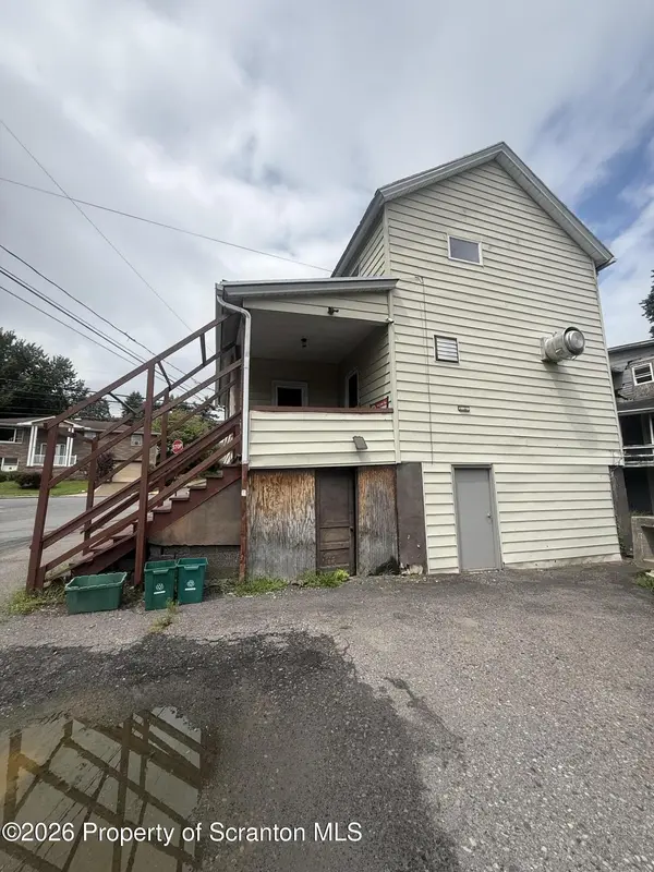 138 Center ST, Dupont, PA 18641