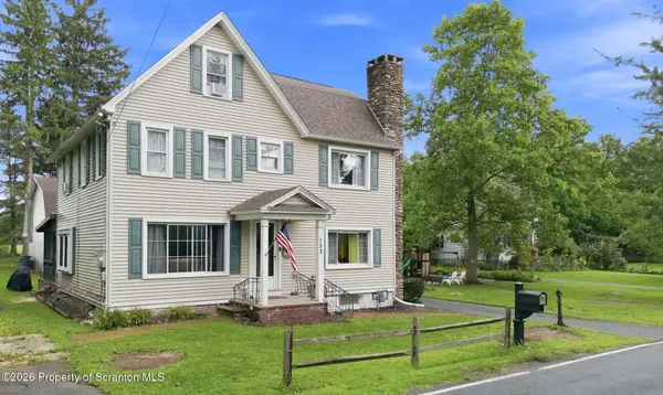 133 Carbondale RD, Waverly Twp, PA 18414