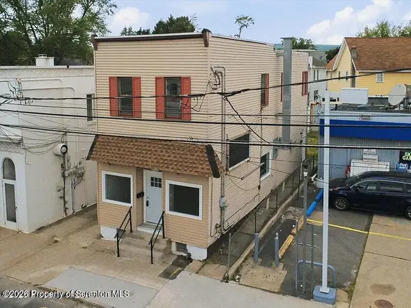 13 Carey AVE, Wilkes-barre, PA 18702
