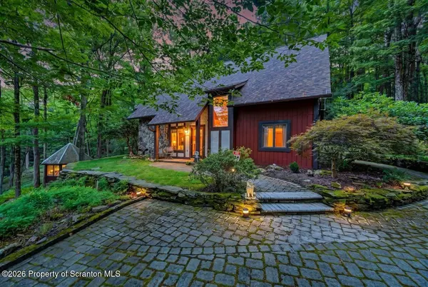 121 State Route 2067, Clifford Twp, PA 18470
