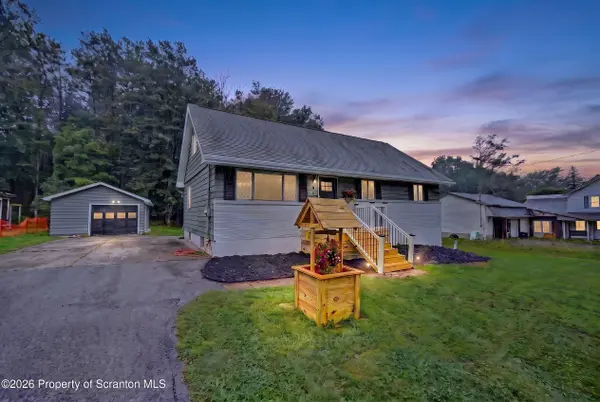 817 Drinker TPKE, Covington Twp, PA 18424
