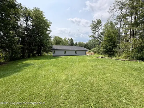 499 State Route 106, Greenfield Twp, PA 18407