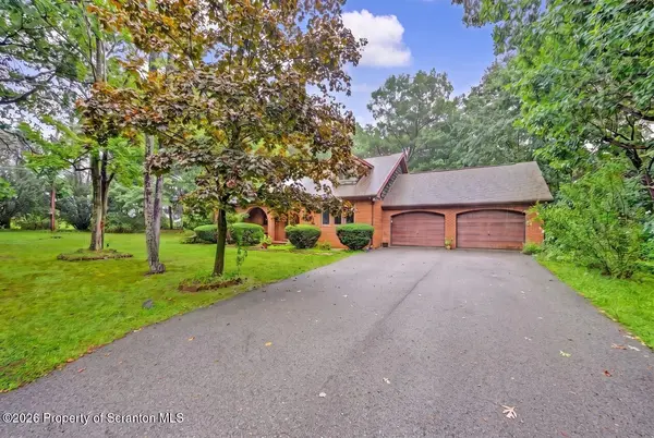 1250 W State ST, Archbald, PA 18403