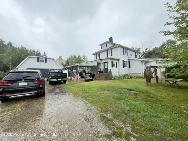 536 Moosic RD #2nd Floor, Old Forge, PA 18518